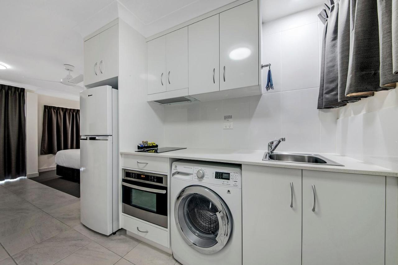 Endeavour Inn Emu Park Esterno foto