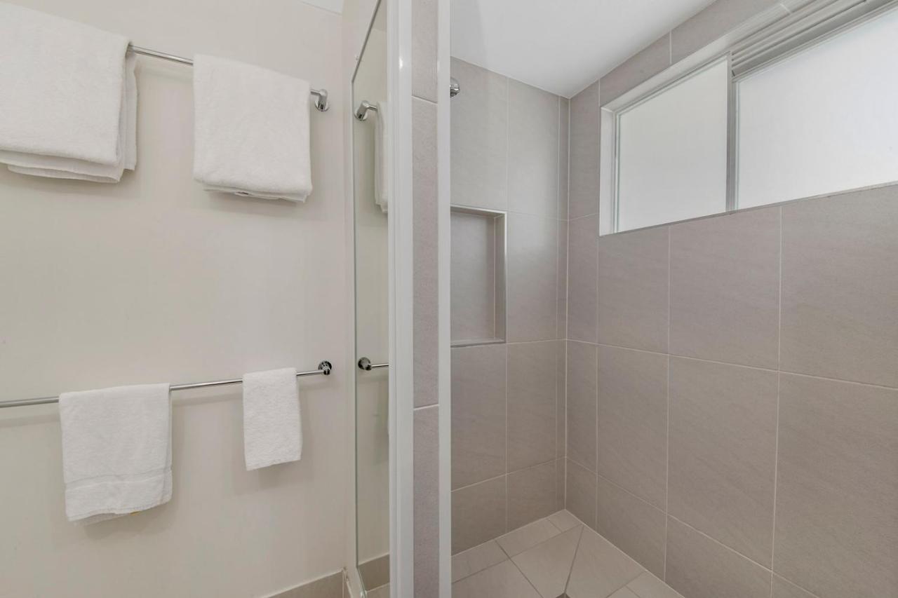 Endeavour Inn Emu Park Esterno foto