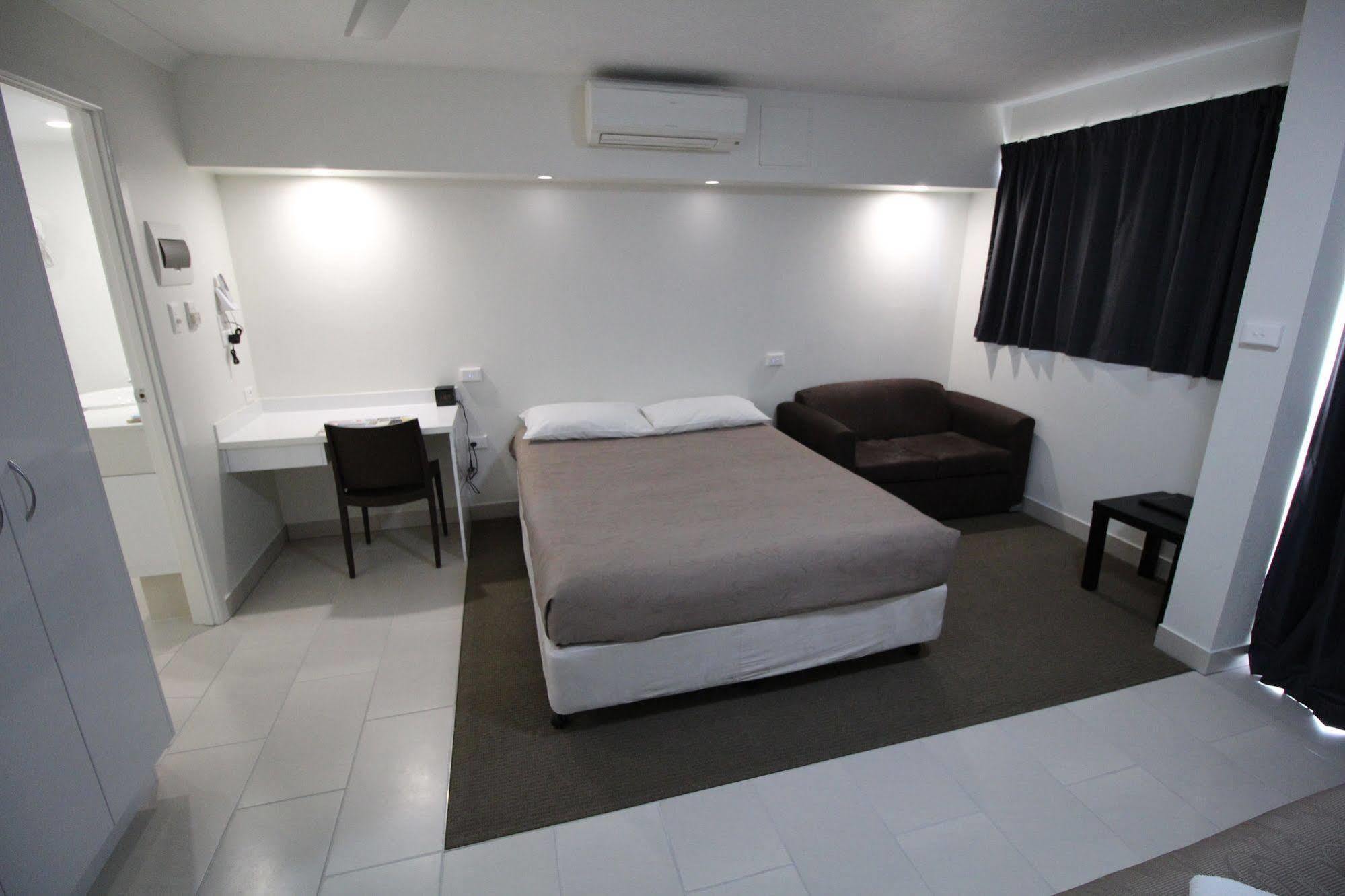 Endeavour Inn Emu Park Esterno foto