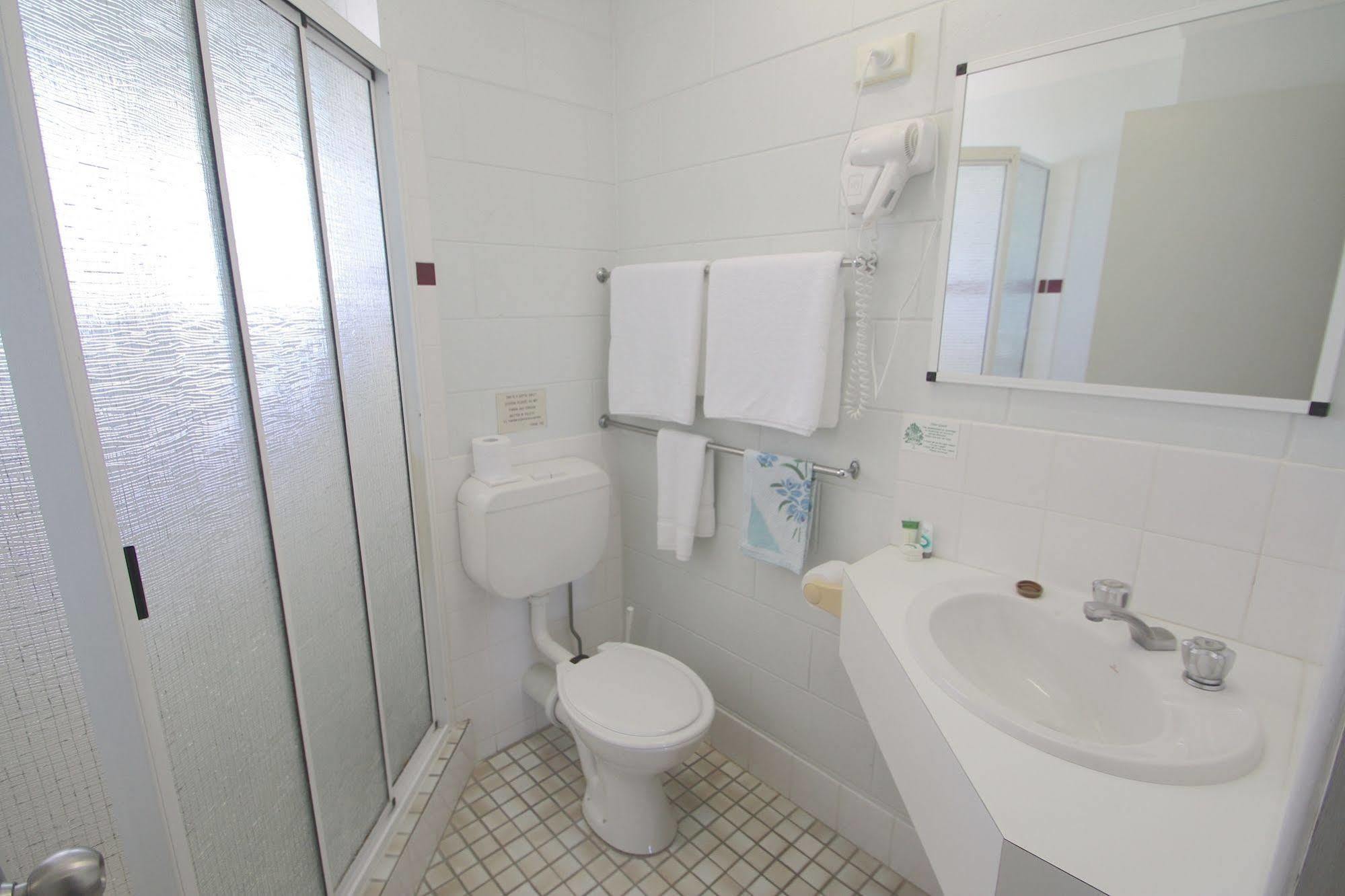 Endeavour Inn Emu Park Esterno foto