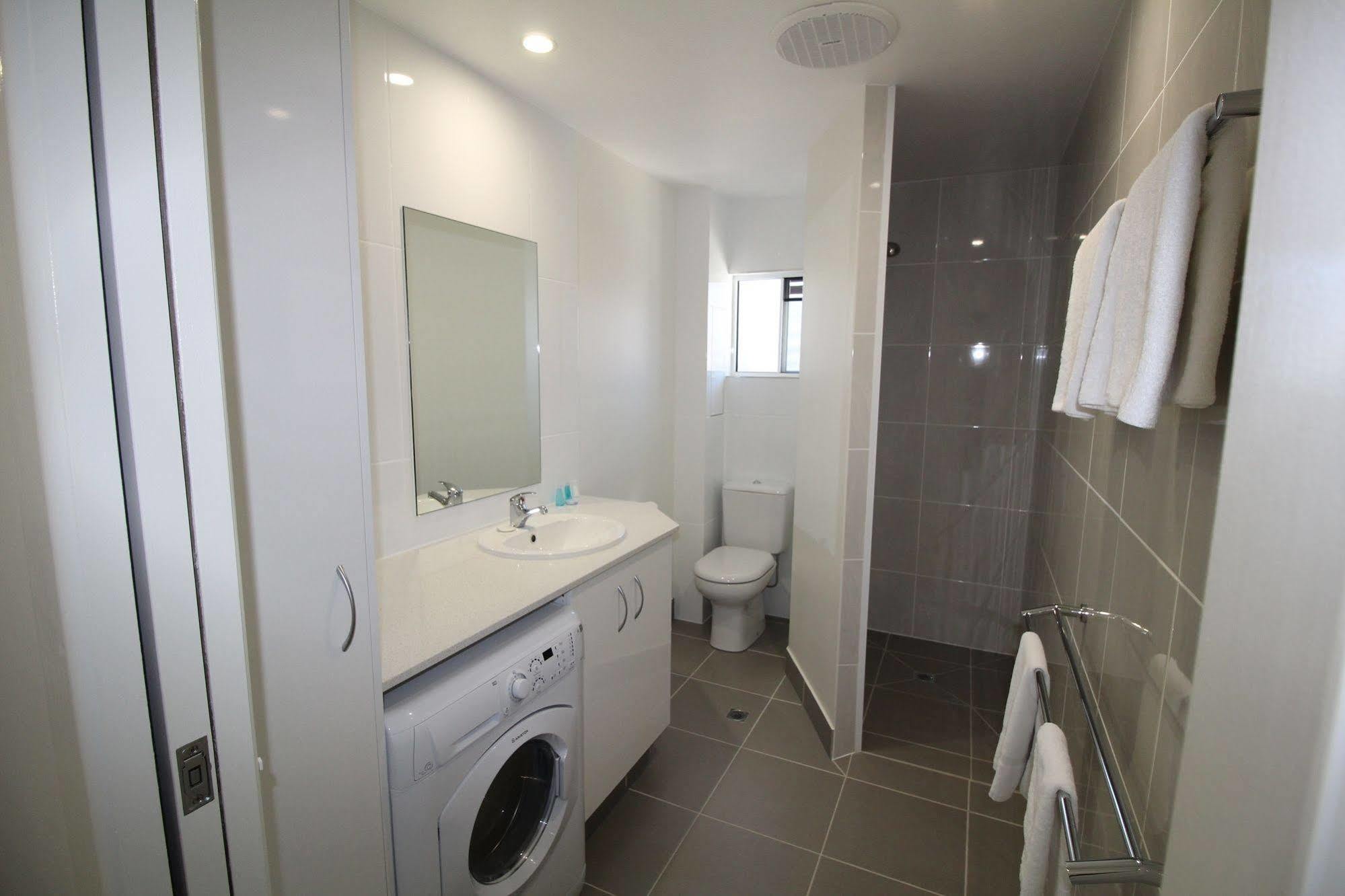 Endeavour Inn Emu Park Esterno foto